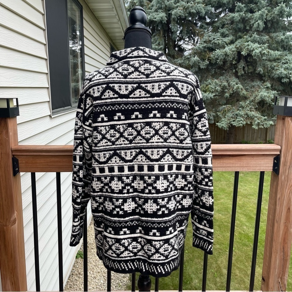 J. Jill Ultra Soft & Cozy Black/Cream Jacquard Pullover Sweater Sz Large - Picture 3 of 14